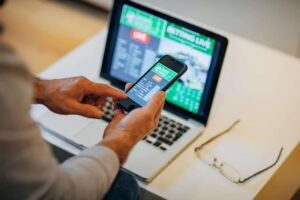 Psychological Traps in Sports Betting and How to Avoid Them