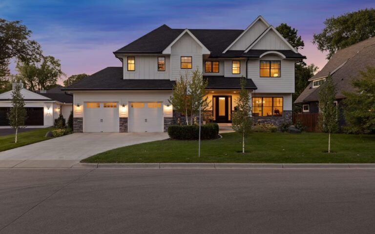 Selling Your House Quickly in Minnesota: A Seasonal Guide