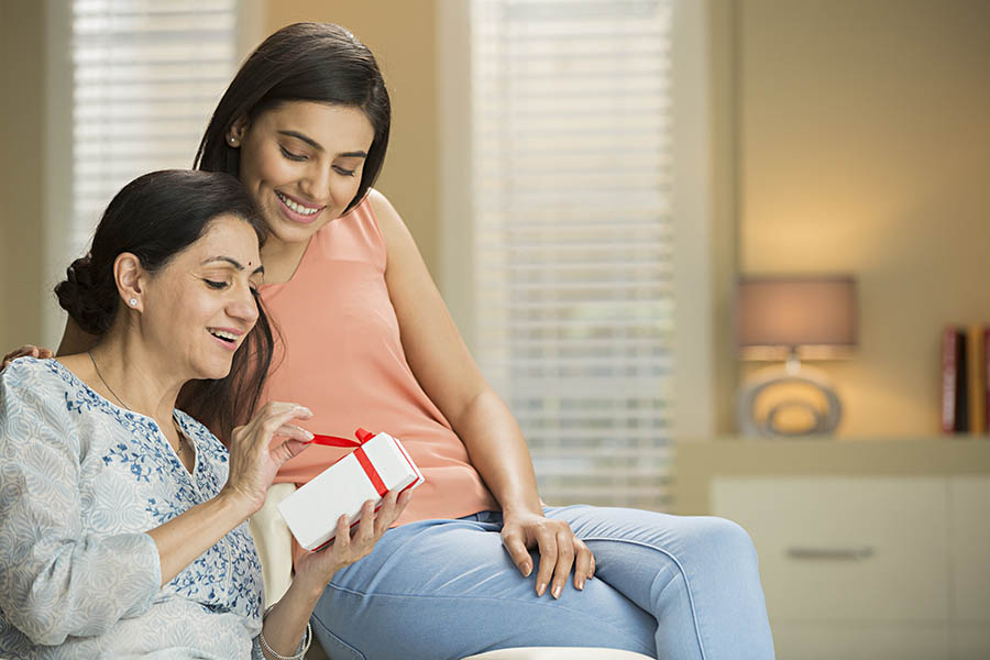 9 Gifts To Show Your Mother How Much You Love Her