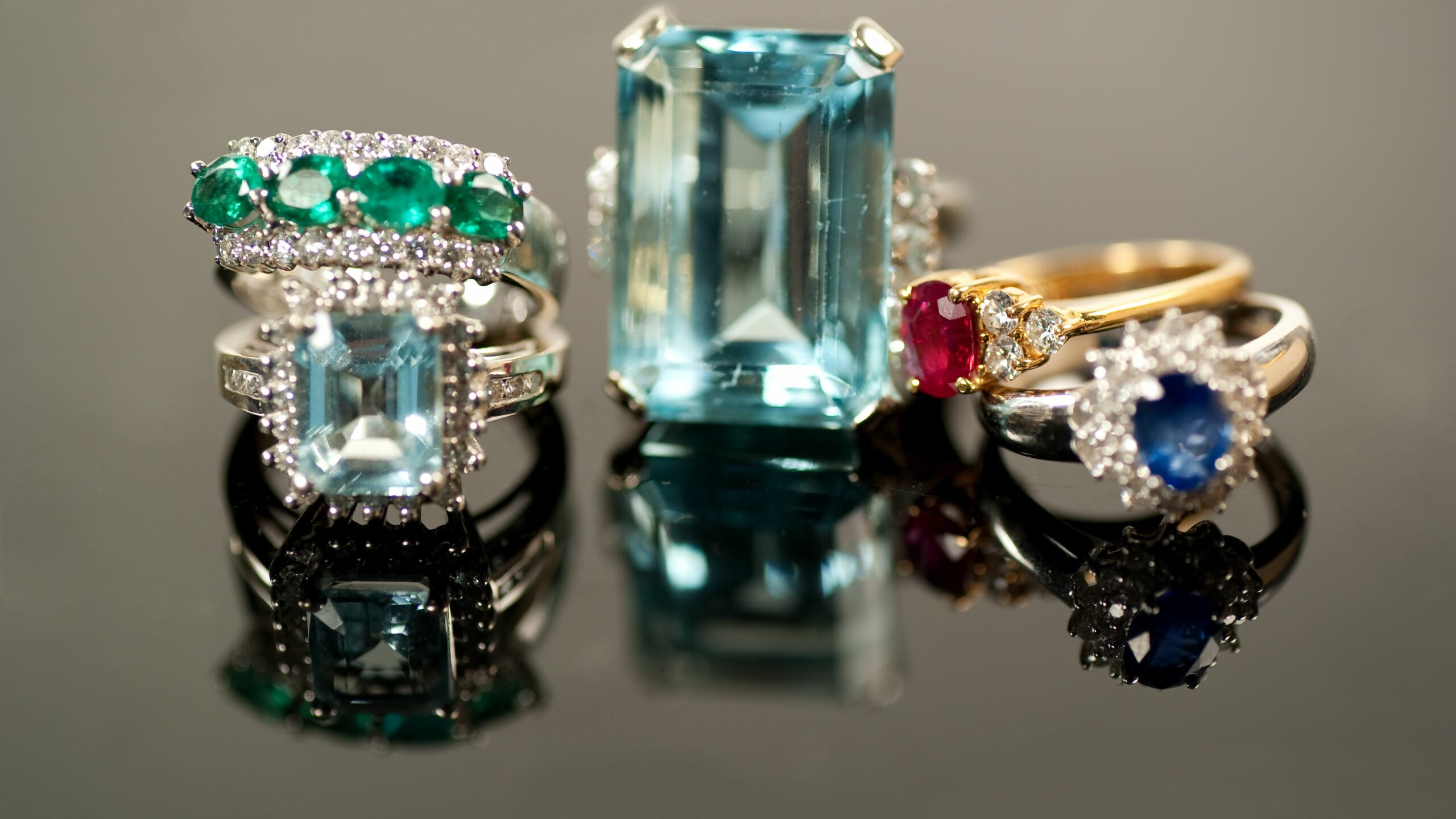 Best Diamond Jewellery Gifts That She Would Love